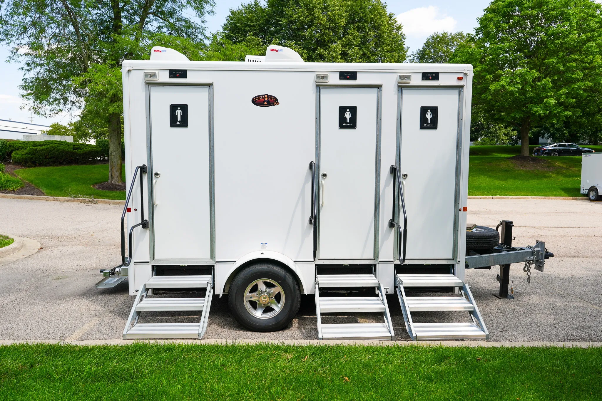 Restroom Trailer Rental in Des Plaines, IL